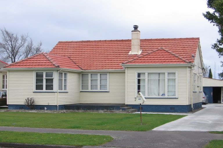 Photo of property in 42 Oxford Street, Hokowhitu, Palmerston North, 4410