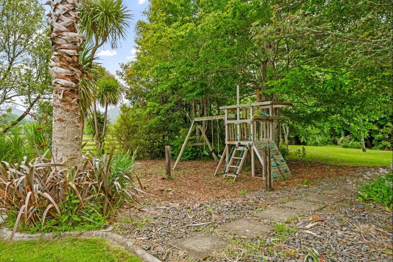 Photo of property in 28 Kaipara Flats Road, Dome Forest, Warkworth, 0981