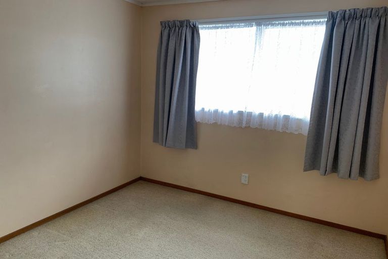 Photo of property in 23 Salamanca Road, Sunnynook, Auckland, 0620