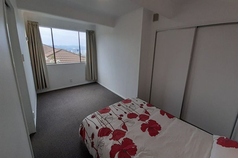 Photo of property in 13 Tanera Crescent, Brooklyn, Wellington, 6021