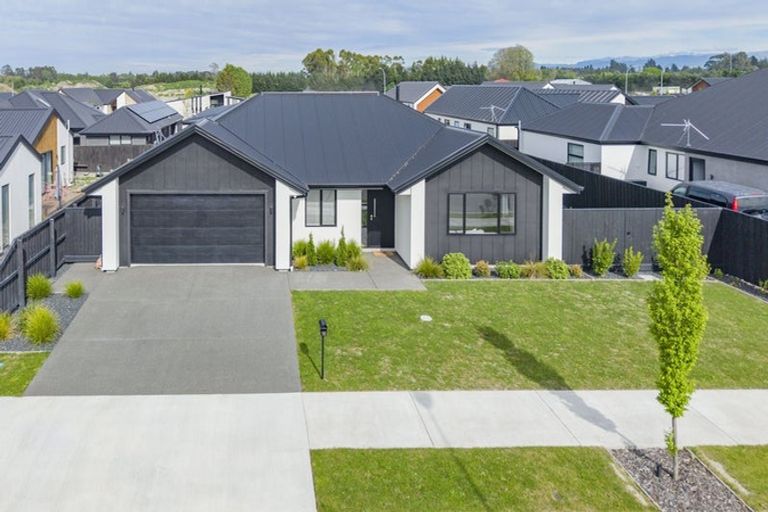 Photo of property in 16 Lusk Street, Rangiora, 7400