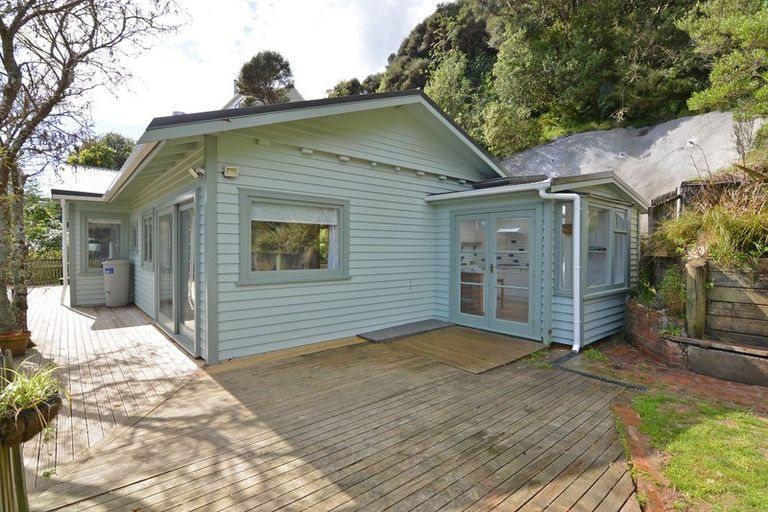 Photo of property in 48 Cluny Road, Plimmerton, Porirua, 5026