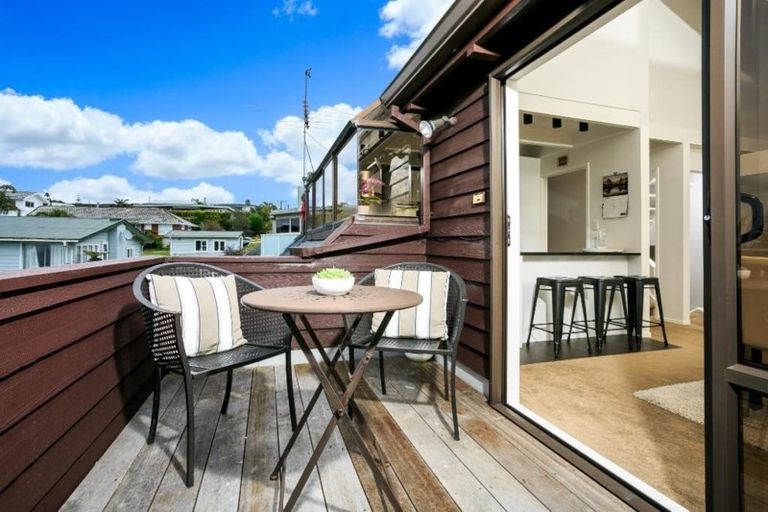 Photo of property in 1/75 Castor Bay Road, Castor Bay, Auckland, 0620