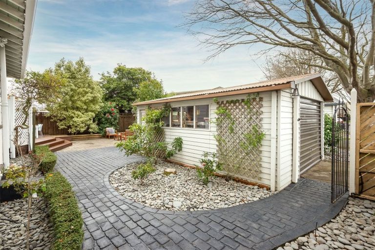 Photo of property in 28 Massey Crescent, St Albans, Christchurch, 8014