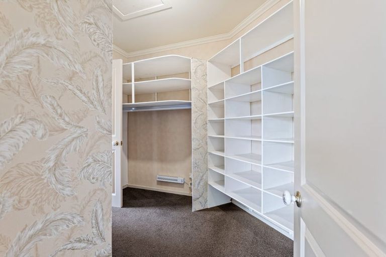 Photo of property in 333 Devon Street West, New Plymouth, 4310