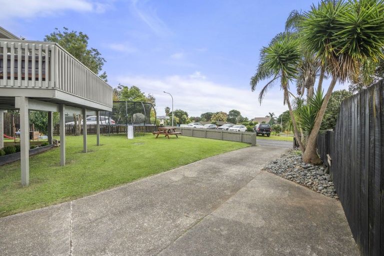 Photo of property in 8 Leaming Place, Clarks Beach, 2122