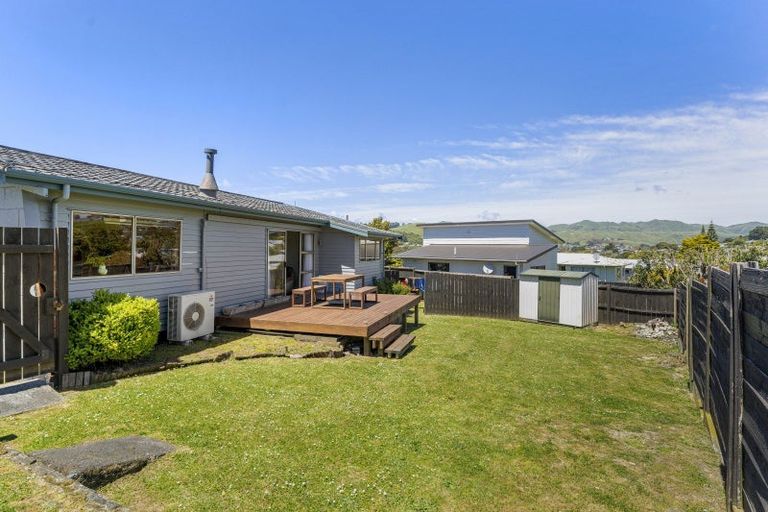 Photo of property in 62 Desert Gold Street, Ascot Park, Porirua, 5024