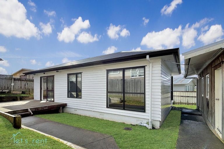Photo of property in 3 Capella Place, Manurewa, Auckland, 2102