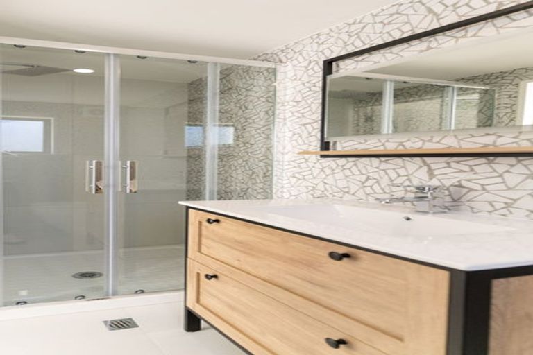 Photo of property in 6 Rangimarie Close, Opaheke, Papakura, 2113