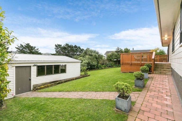 Photo of property in 26 Buccaneer Place, Grenada Village, Wellington, 6037