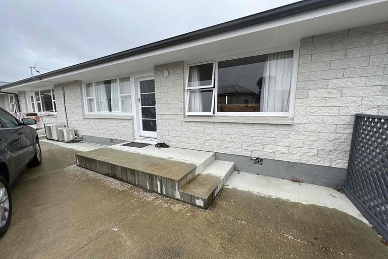 Photo of property in 2/72 Geraldine Street, Edgeware, Christchurch, 8013