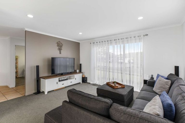 Photo of property in 18 Premila Drive, Pukekohe, 2120