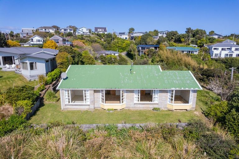 Photo of property in 45 Kahu Road, Paremata, Porirua, 5024