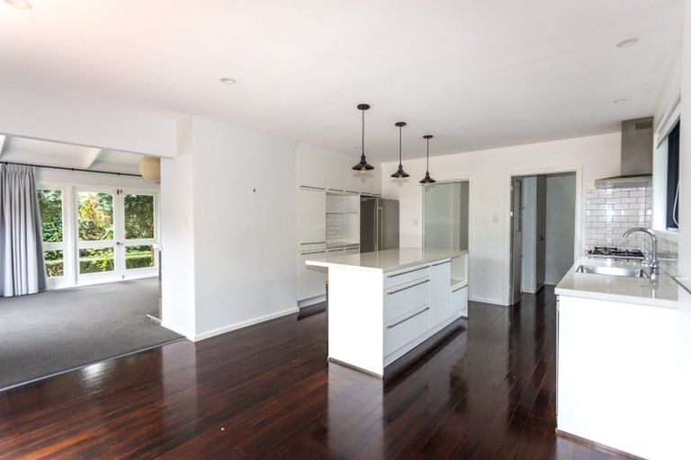 Photo of property in 35 Deepdale Street, Burnside, Christchurch, 8053