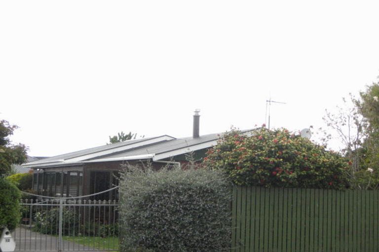 Photo of property in 12 Grimseys Road, Redwood, Christchurch, 8051
