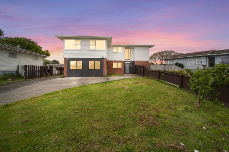 Photo of property in 12 Ronald Place, Manurewa, Auckland, 2102