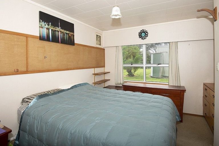 Photo of property in 18 Coates Avenue, Baylys Beach, Dargaville, 0377