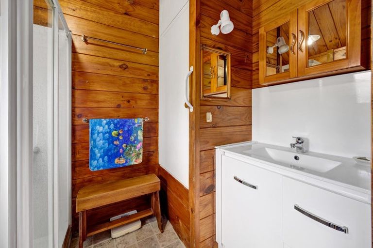 Photo of property in 5 Dieffenbach Street, Opunake, 4616