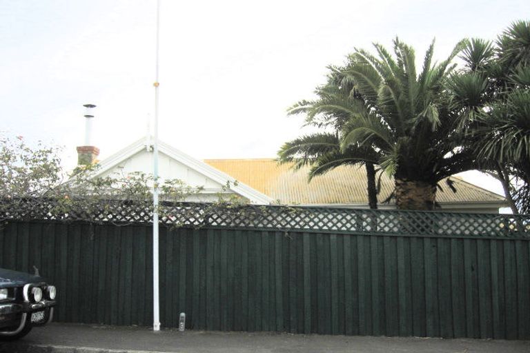 Photo of property in 114 Chaucer Road North, Hospital Hill, Napier, 4110