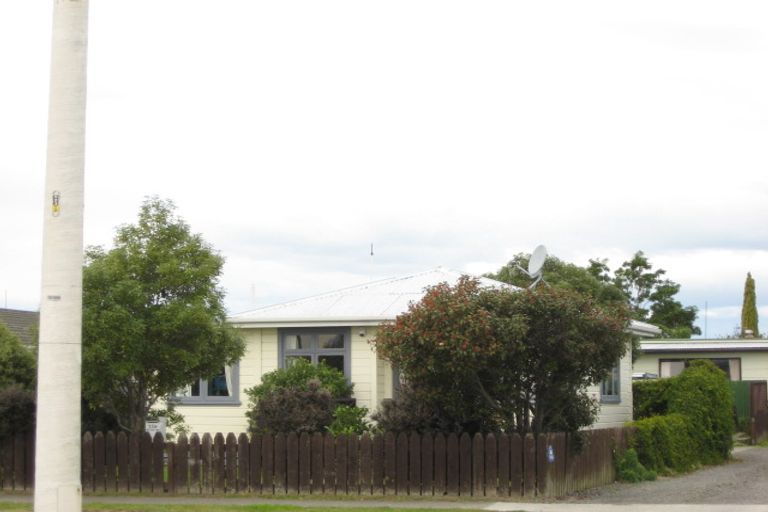 Photo of property in 2/221 Taradale Road, Pirimai, Napier, 4112