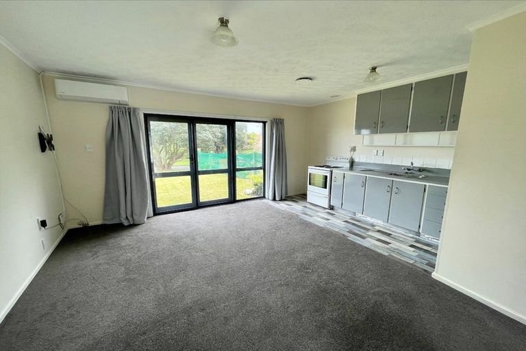 Photo of property in 48 Rangiora Street, Castlecliff, Whanganui, 4501