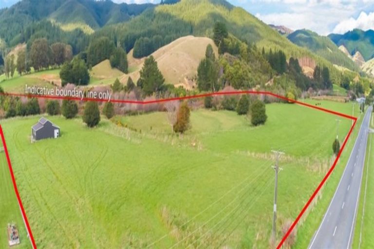 Photo of property in 73 Whitemans Valley Road, Whitemans Valley, Upper Hutt, 5371