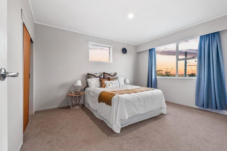 Photo of property in 75a Sturges Road, Henderson, Auckland, 0612