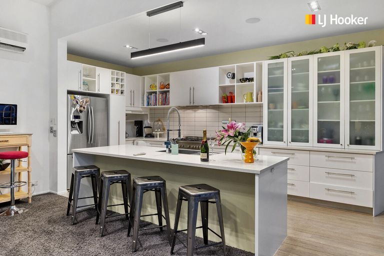 Photo of property in 8a Doon Street, Vauxhall, Dunedin, 9013