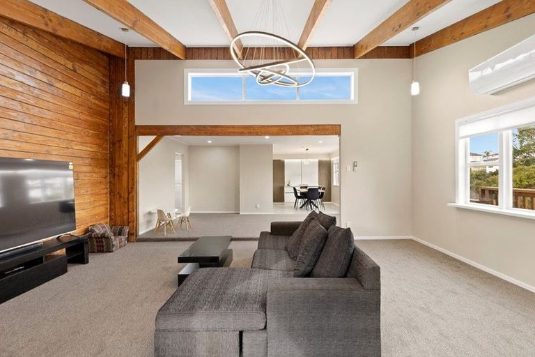 Photo of property in 11 Western View Court, Sunnyvale, Auckland, 0612