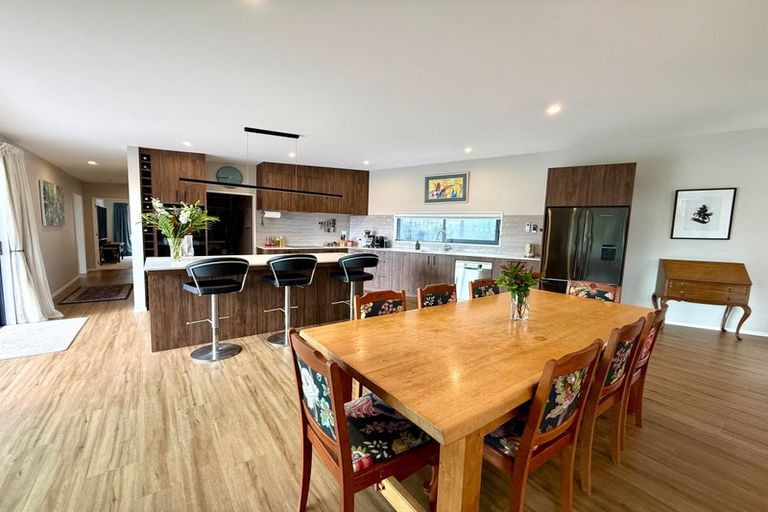 Photo of property in 13 Matuku Lane, Heathcote Valley, Christchurch, 8022