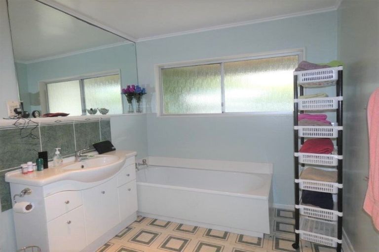 Photo of property in 1/10 Downing Street, Crofton Downs, Wellington, 6035