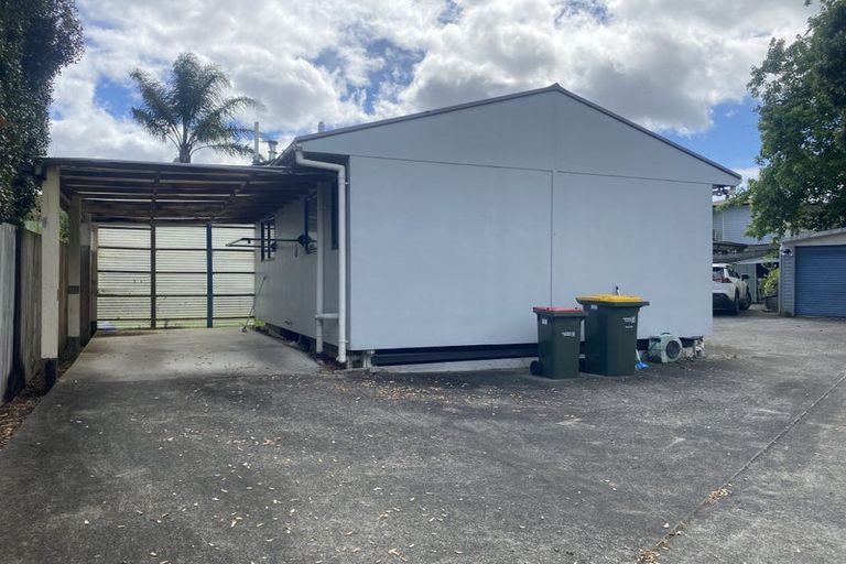 Photo of property in 47 Bodi Place, Te Atatu South, Auckland, 0610