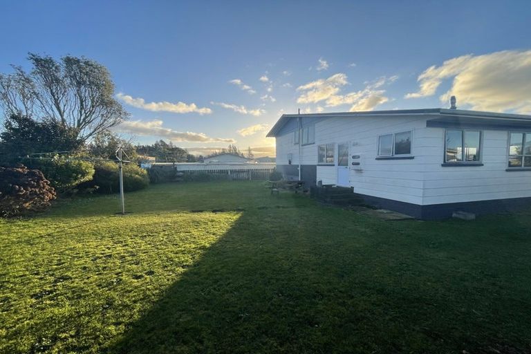 Photo of property in 7 Titoki Place, Inglewood, 4330