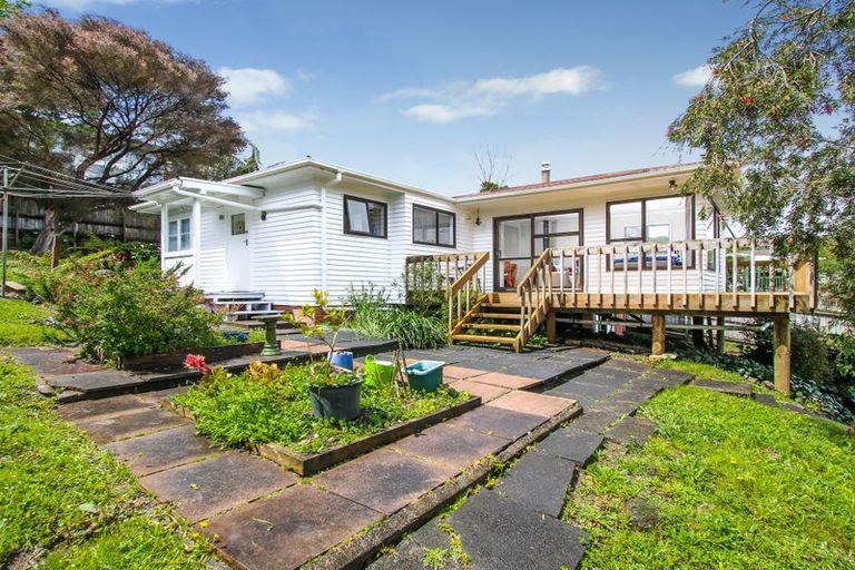 Photo of property in 235c Titirangi Road, Titirangi, Auckland, 0604