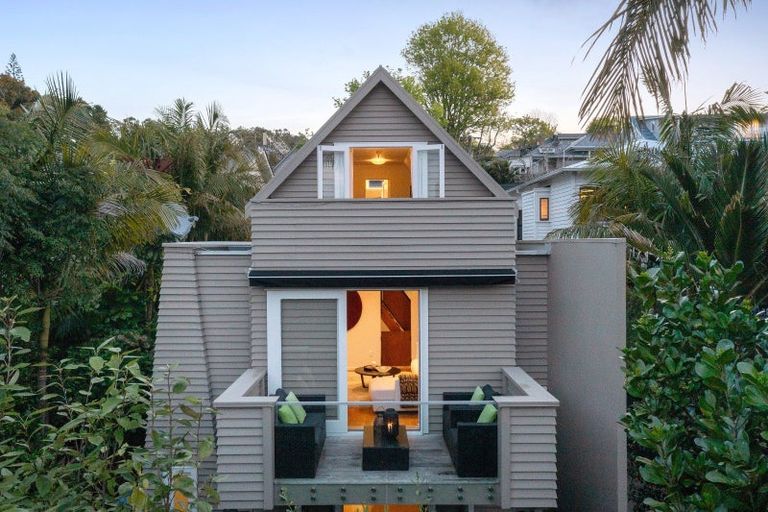 Photo of property in 6b Tahuna Street, Freemans Bay, Auckland, 1011