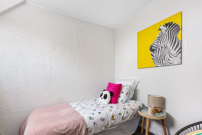 Photo of property in 9/31 Mana Avenue, Titahi Bay, Porirua, 5022