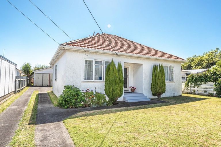 Photo of property in 2a Kings Avenue, Gonville, Whanganui, 4501