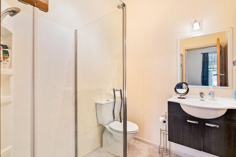 Photo of property in 18 York Street, Moera, Lower Hutt, 5010