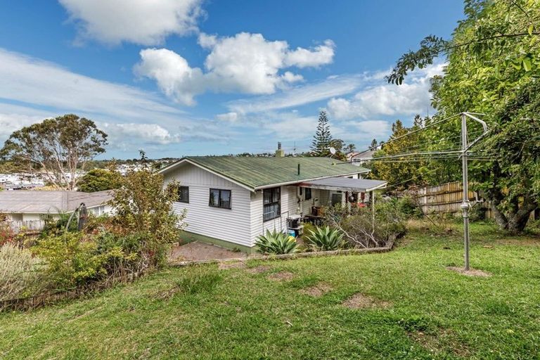 Photo of property in 15 Roband Avenue, Glenfield, Auckland, 0629