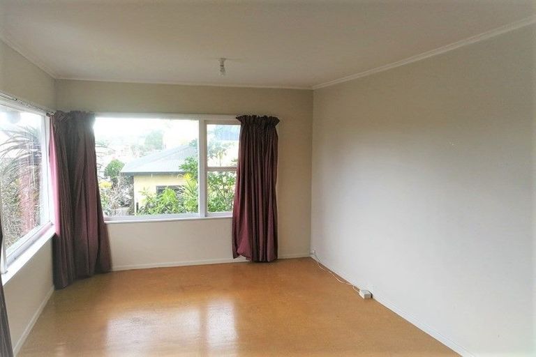 Photo of property in 1/13 Ocean View Road, Hillcrest, Auckland, 0627