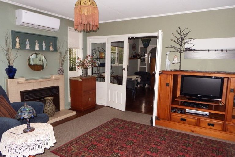 Photo of property in 14 Humphrey Street, Marton, 4710