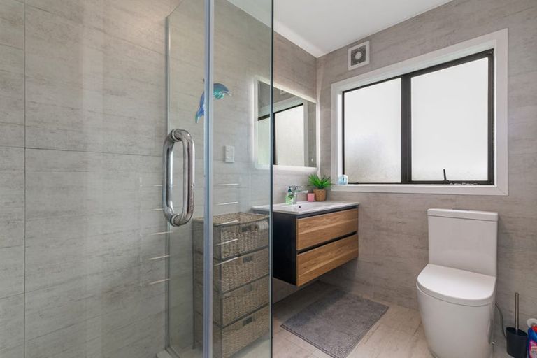 Photo of property in 60 Hamilton Drive, Waiuku, 2123