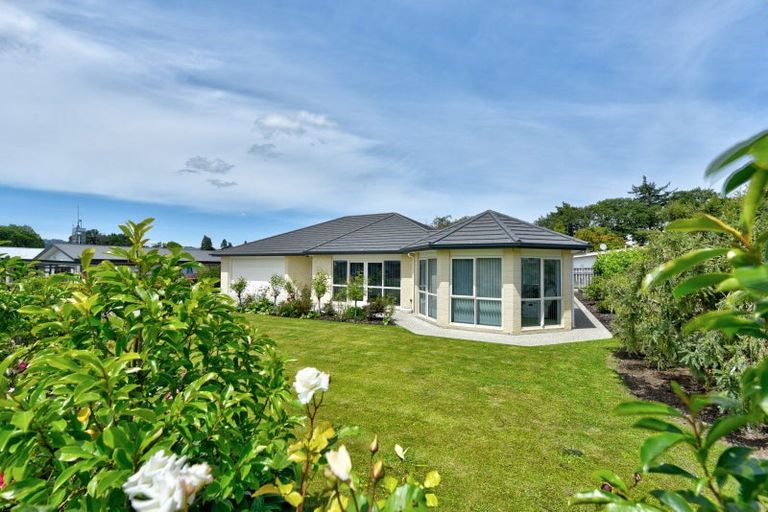 Photo of property in 12 Mary Street, Gore, 9710