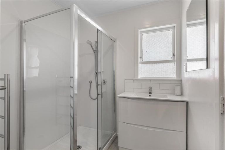 Photo of property in 2 Hokianga Street, Mangere East, Auckland, 2024