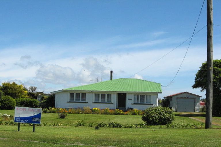 Photo of property in 28 Shelswell Street, Westport, 7825