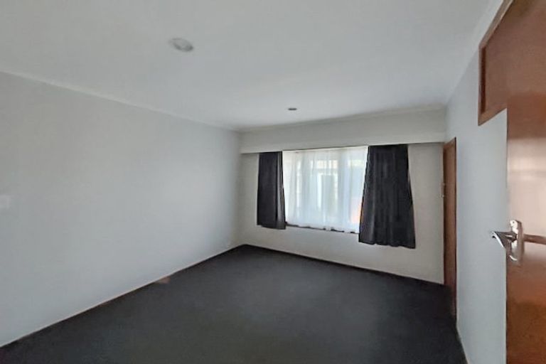 Photo of property in 22 Laurie Avenue, Papakura, 2110