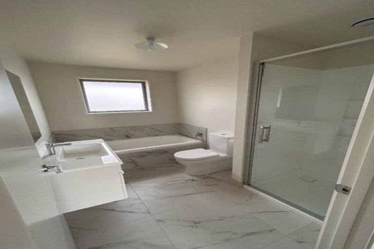 Photo of property in 5 Atea Place, Hawera, 4610