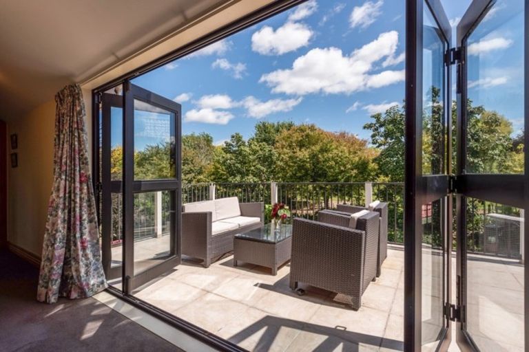 Photo of property in 312 Heatherlea Road East, Levin, 5571