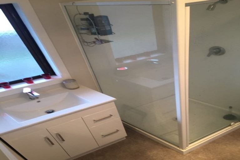 Photo of property in 48a Randwick Crescent, Moera, Lower Hutt, 5010