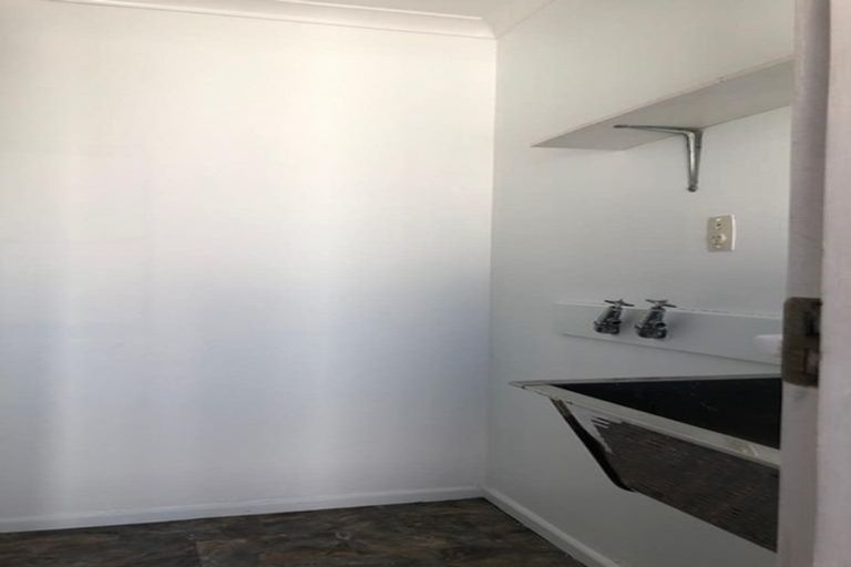 Photo of property in 57 Weraroa Road, Levin, 5510